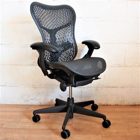 office desk chair herman miller.